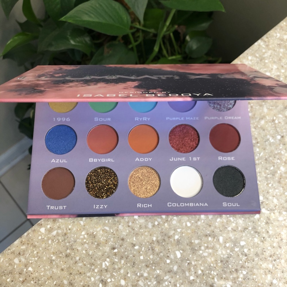 Illuminati Cosmetics Isa Glam Eyeshadow Palette